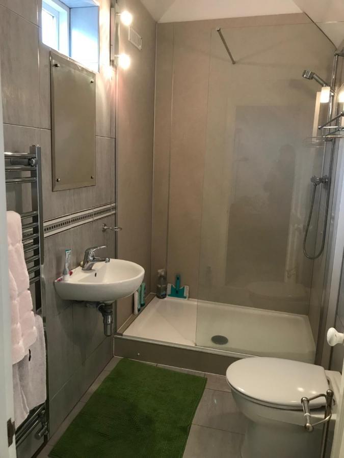 Kristina'S Coach House Apartment Horsham Luaran gambar