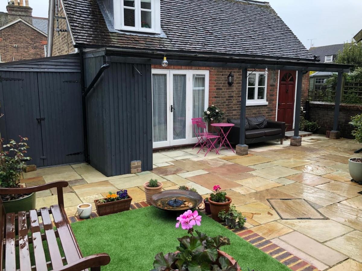 Kristina'S Coach House Apartment Horsham Luaran gambar